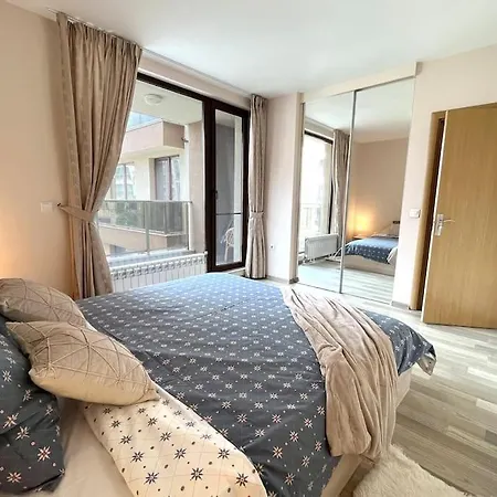 New Stylish And Airy 2 Bdrm With A Free Garage Sofia